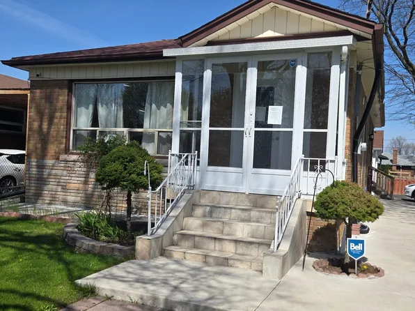 25 Chandler Dr, Toronto, ON M1G 1Z1