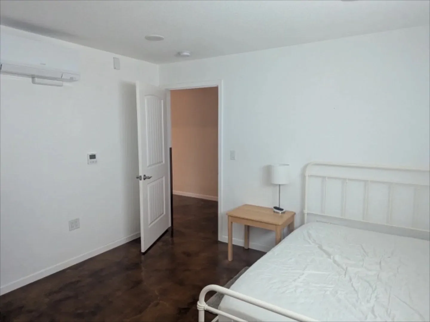 5 bed, 2500 sqft, $1,400 — Photo 4
