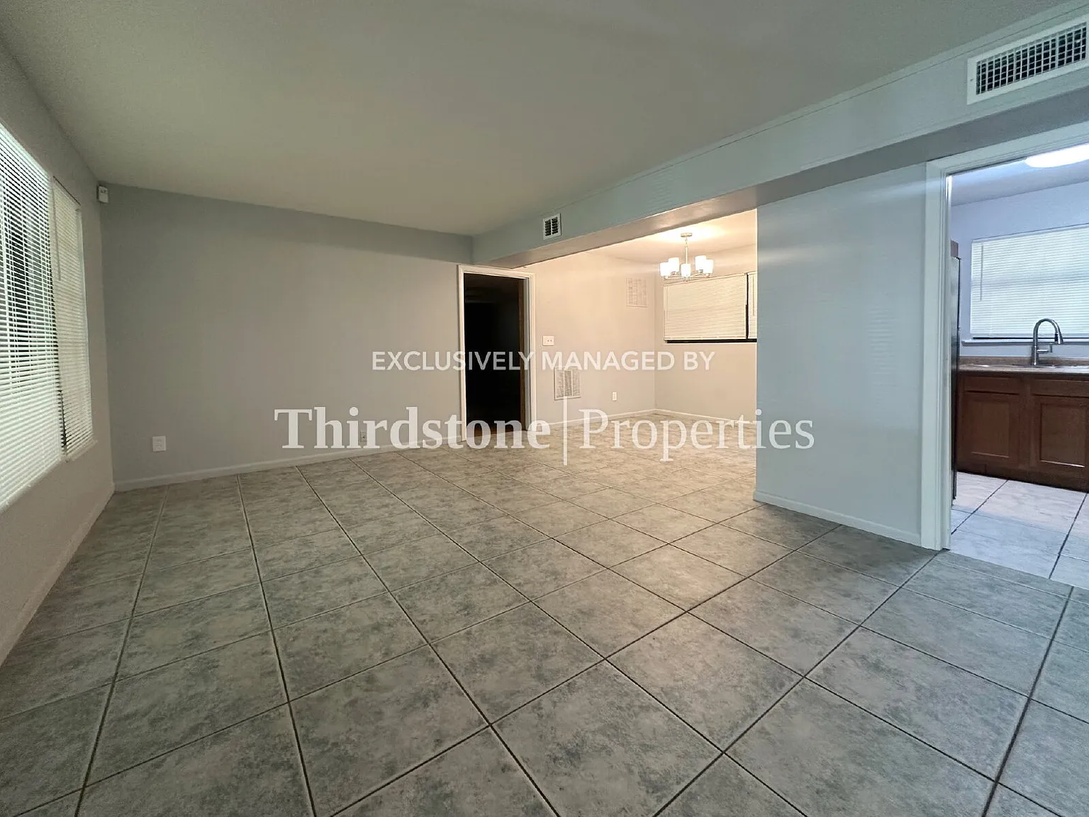 1038 la Marche Drive, Jacksonville, Fl 32205 — Photo 2