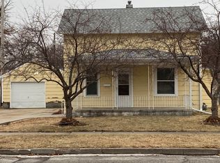 521 E 10th St, Fremont, NE 68025