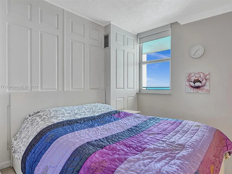 3180 S Ocean Dr #1504 — Photo 15