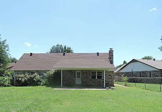 2nd image of 116 S Morgan Dr