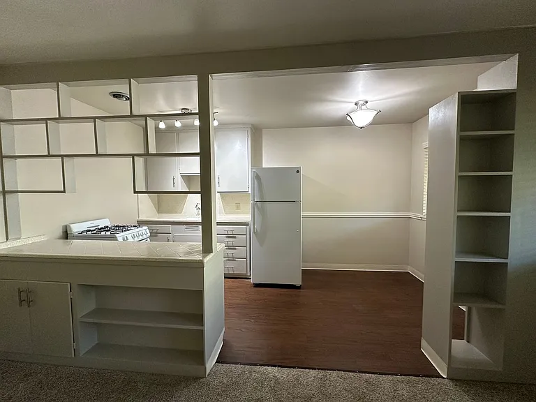2508 L Street Classic Midtown Living — Photo 38