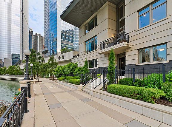 2nd image of 333 N Canal St #104