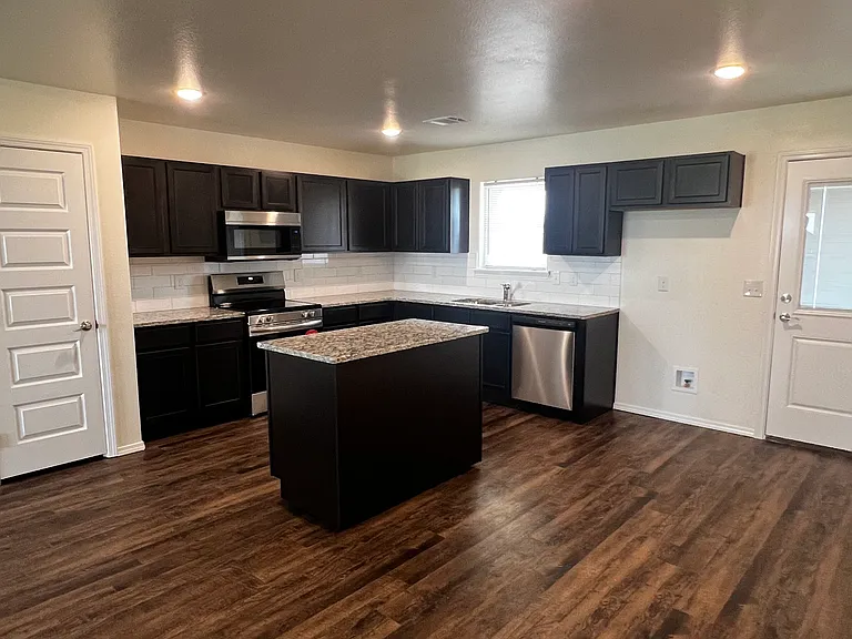 4405 Beacon Rd — Photo 8