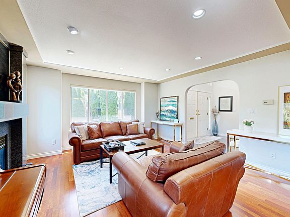 5th image of 4093 Nithsdale St