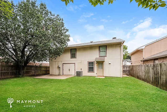 722 Nightingale Cir — Photo 15