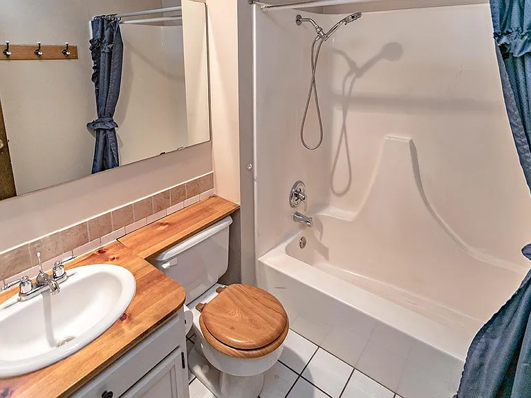 4010 Teri Ln — Photo 10