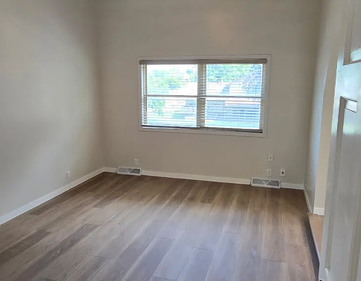 5617 S 104th Ave — Photo 10