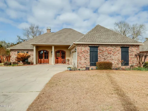 2 Mossy Oaks Ln, Long Beach, MS 39560