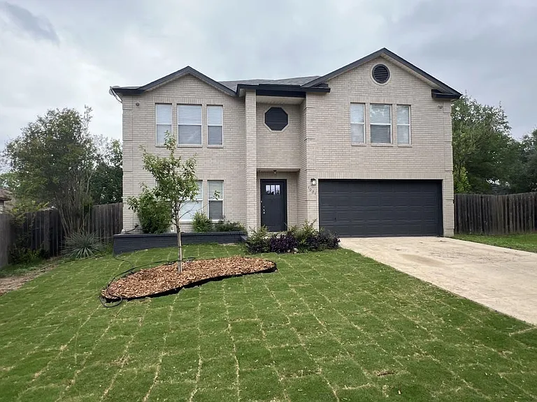 1021 Bridgemont Pl — Photo 1