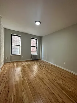 Rented by Peter R. Hungerford, LREB | media 4