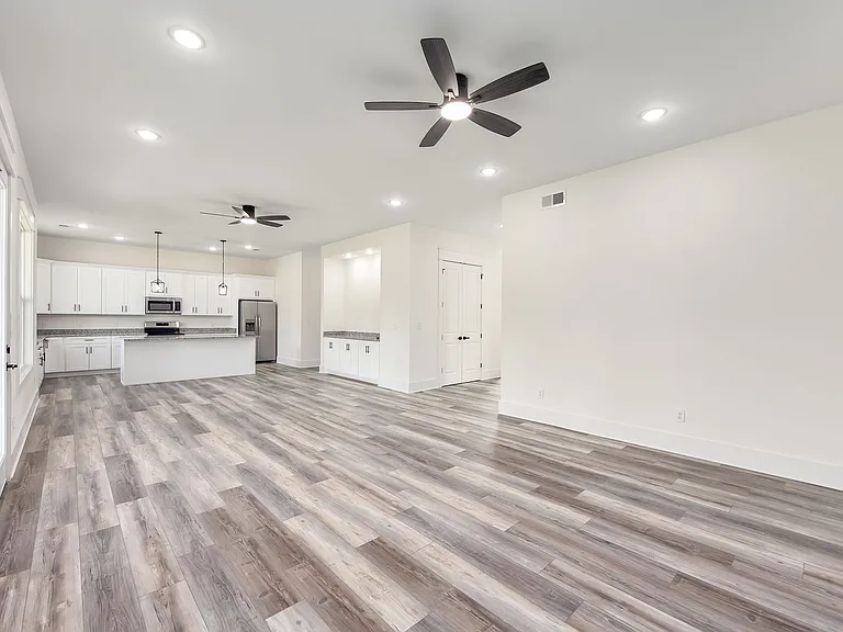 134 Max Lane Dr — Photo 9