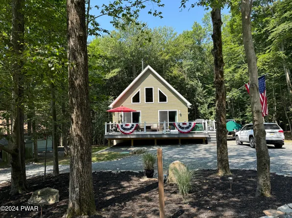 1056 Boathouse Rd, Lake Ariel, PA 18436