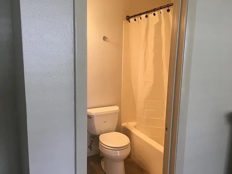 301 SW 12th Ct #2 — Photo 11