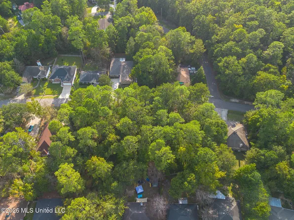 7333 Analii St, Diamondhead, MS 39525