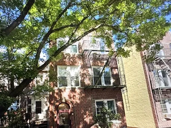 34-30 28th St #6F, Astoria, NY 11106