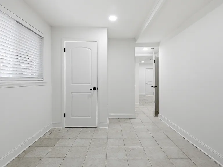 525 Oakwood St SE — Photo 20