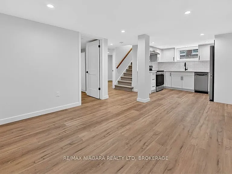 3548 Bond St #LOWER — Photo 4