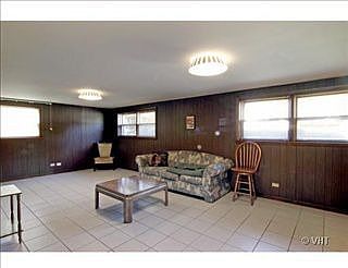 5th image of 286 Robin Ln