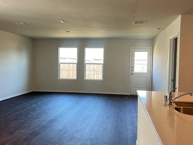 5405 Lavender Dr — Photo 10