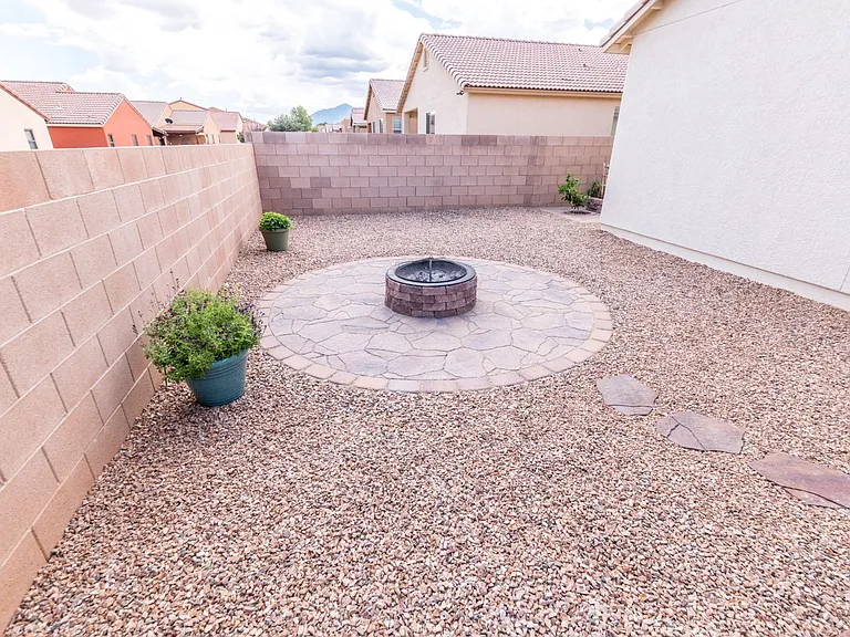 1205 Barnes Dr — Photo 45
