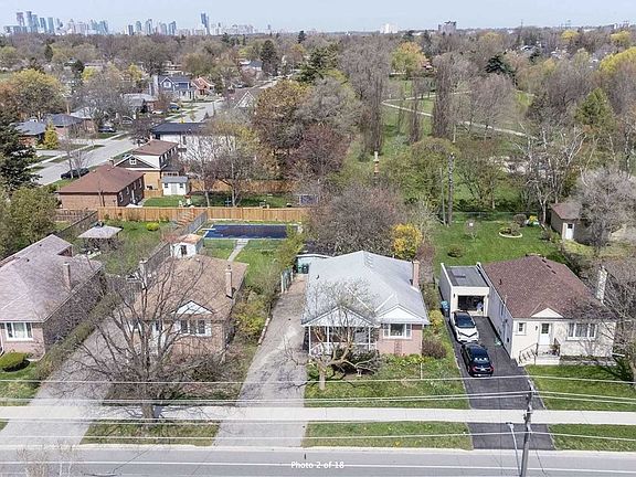 4th image of 567 Atwater Ave
