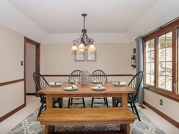 4th image of 12140 Old Stone Dr