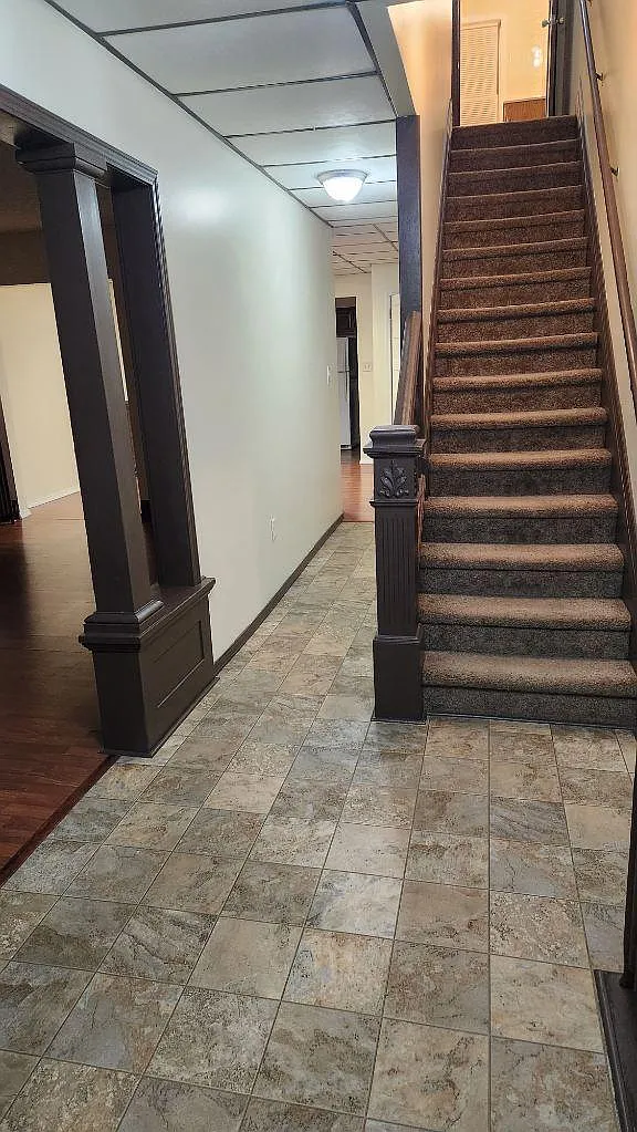 3 bed, 1.5 bath, 1785 sqft, $950 — Photo 2