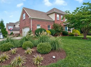 1029 Cedar Ridge Ln, Versailles, KY 40383