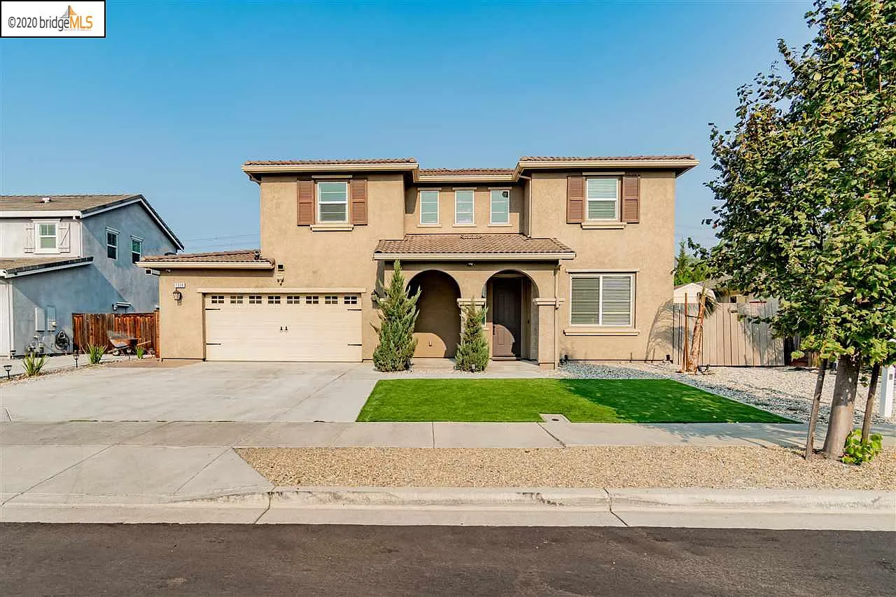 1336 Maple Dr photo 1