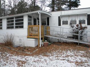 44 Sycamore Dr, Halifax, MA 02338