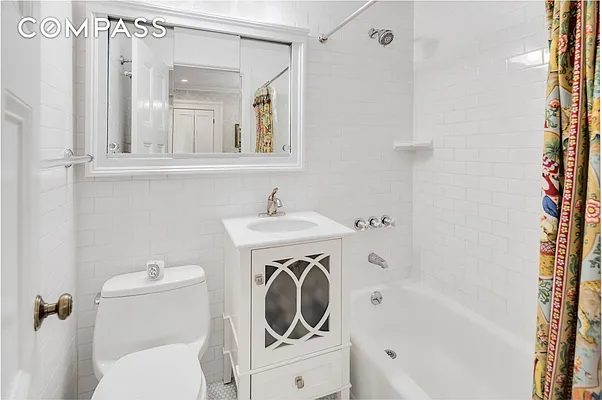 Sold by Compass | media 7