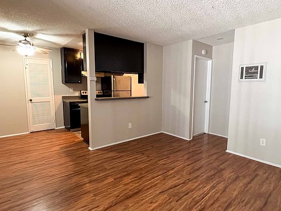 2nd image of 4214 34th St APT 2