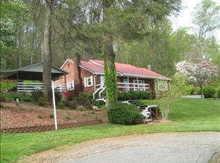 25 Blessing Ln, Sylva, NC 28779
