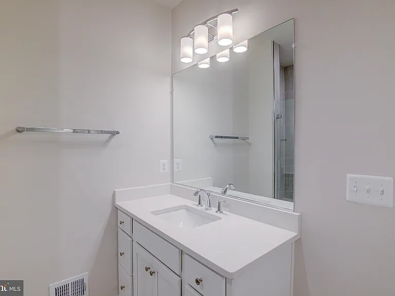 14138 Gypsum Loop — Photo 23