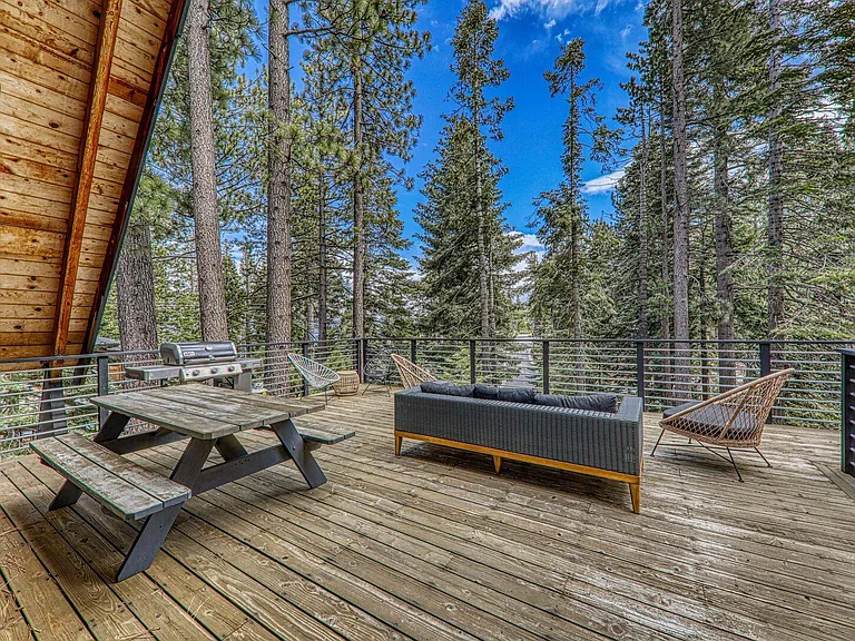 357 Sierra Dr — Photo 28