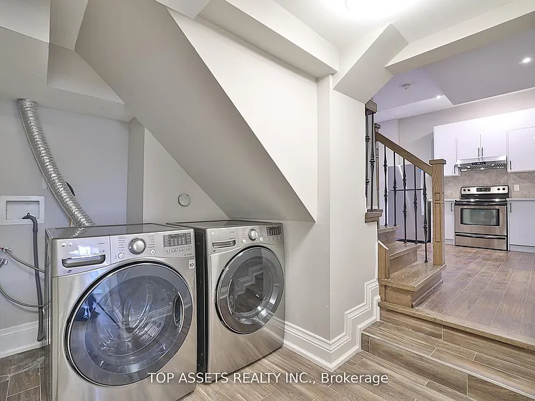 54 Madawaska Ave #BASEMENT — Photo 27