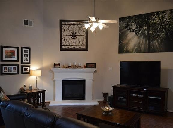 3rd image of 12609 Clarksburg Trl