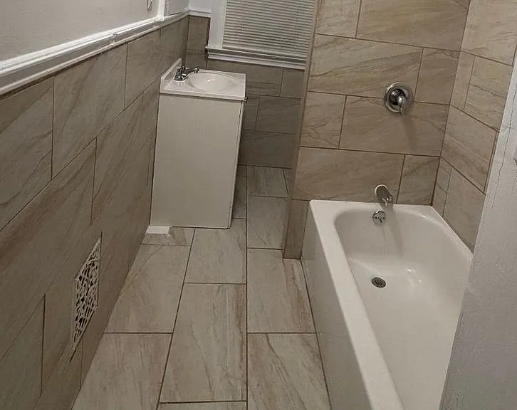 2224 Helen St — Photo 12