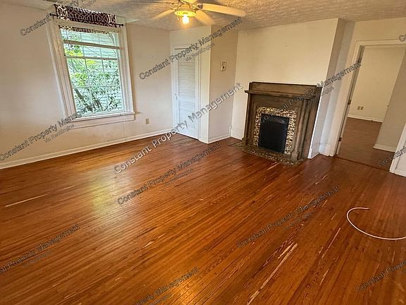 2nd image of 1166 Bond St #2