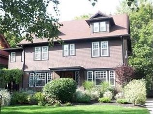 2791 Scarborough Rd, Cleveland Heights, OH 44118