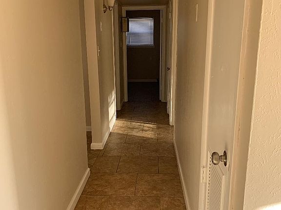3rd image of 1606 San Fernando Dr
