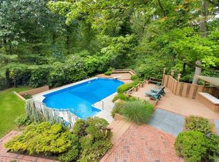 16 The Rise, Woodbury, NY 11797