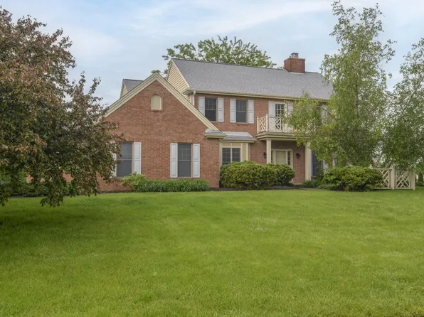 W146N7148 Winter Hollow DRIVE, Menomonee Falls, WI 53051