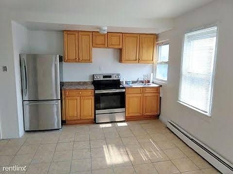 2nd image of 560 Douglas Ave #3R