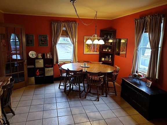 3rd image of 517 Jefferson Ave