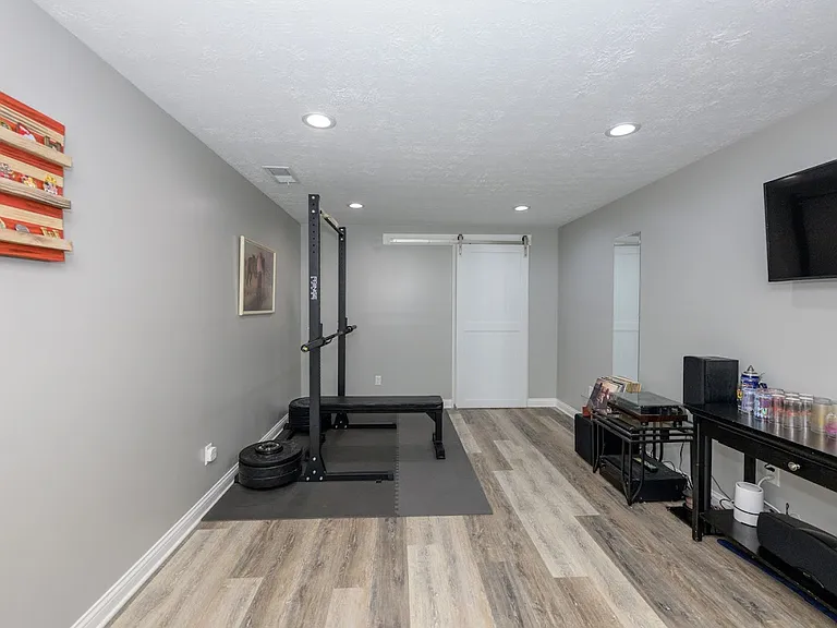 236 Butterfield Dr — Photo 22