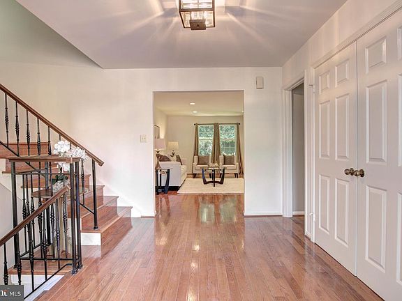 3rd image of 4507 Herend Pl