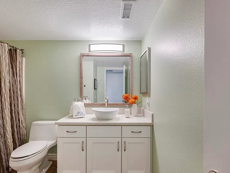 19801 Meadow Ridge Dr — Photo 17